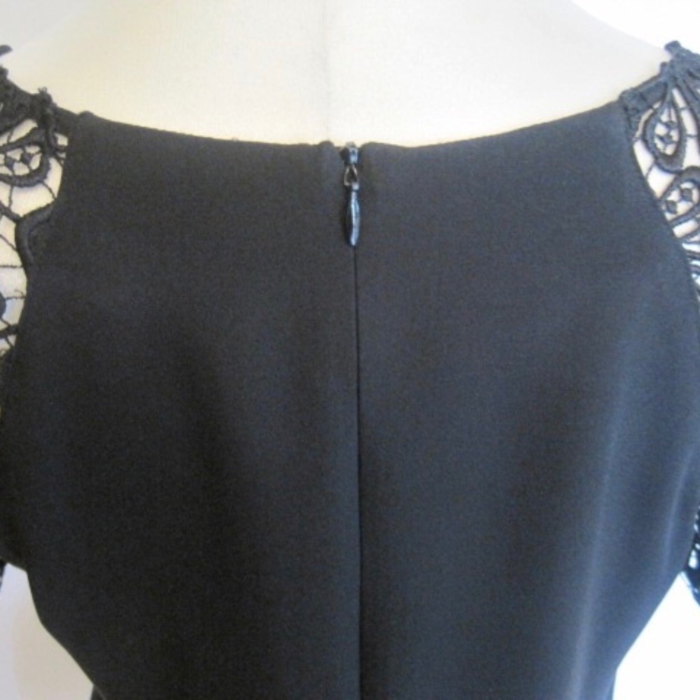 Judith & Charles Top with Crochet  Lace Sleeves - Picture 5 of 6